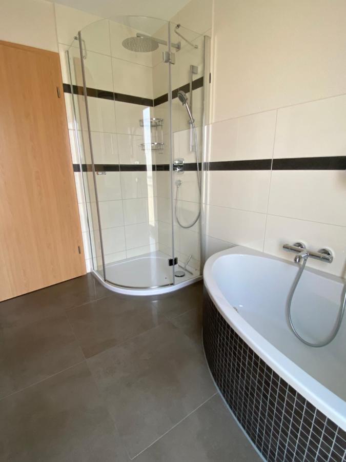 Elviras Apartment Зинген Номер фото